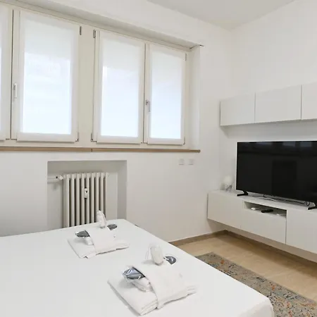 L'arche Ippodromo * מילאנו