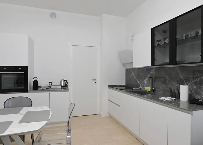 L'arche Ippodromo * מילאנו